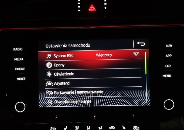 Skoda Superb cena 113899 przebieg: 106000, rok produkcji 2019 z Sosnowiec małe 781